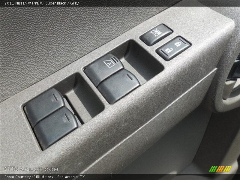 Super Black / Gray 2011 Nissan Xterra X