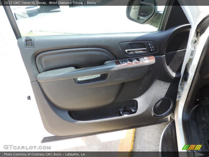 White Diamond Tricoat / Ebony 2013 GMC Yukon XL Denali