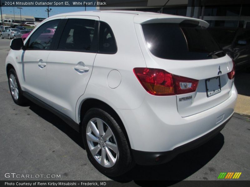White Pearl / Black 2014 Mitsubishi Outlander Sport ES