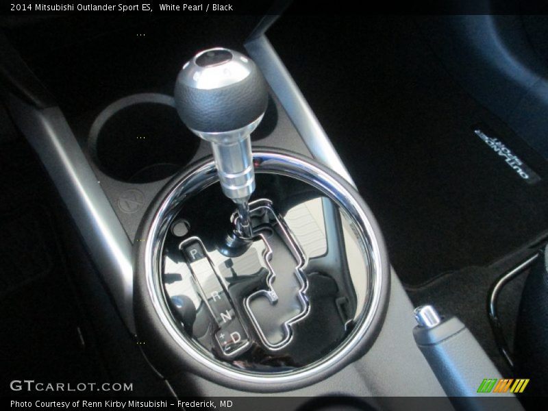 White Pearl / Black 2014 Mitsubishi Outlander Sport ES