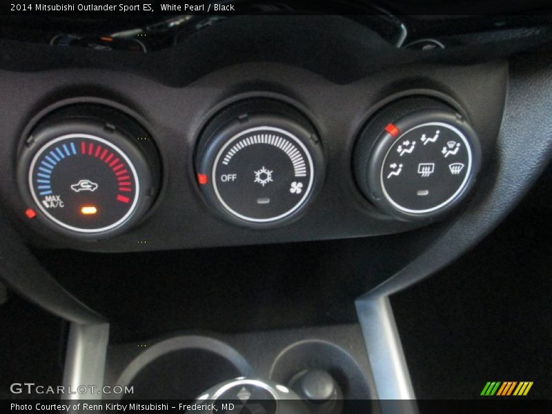 White Pearl / Black 2014 Mitsubishi Outlander Sport ES
