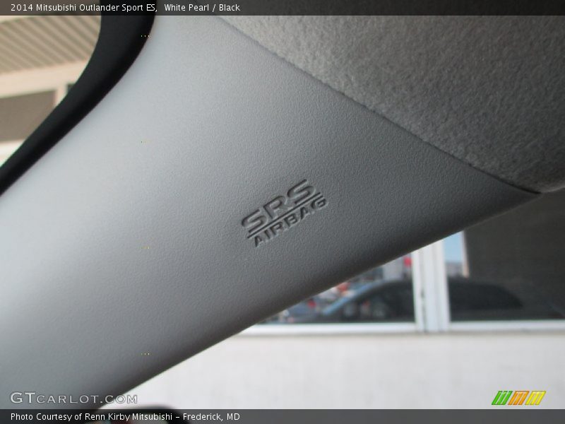 White Pearl / Black 2014 Mitsubishi Outlander Sport ES