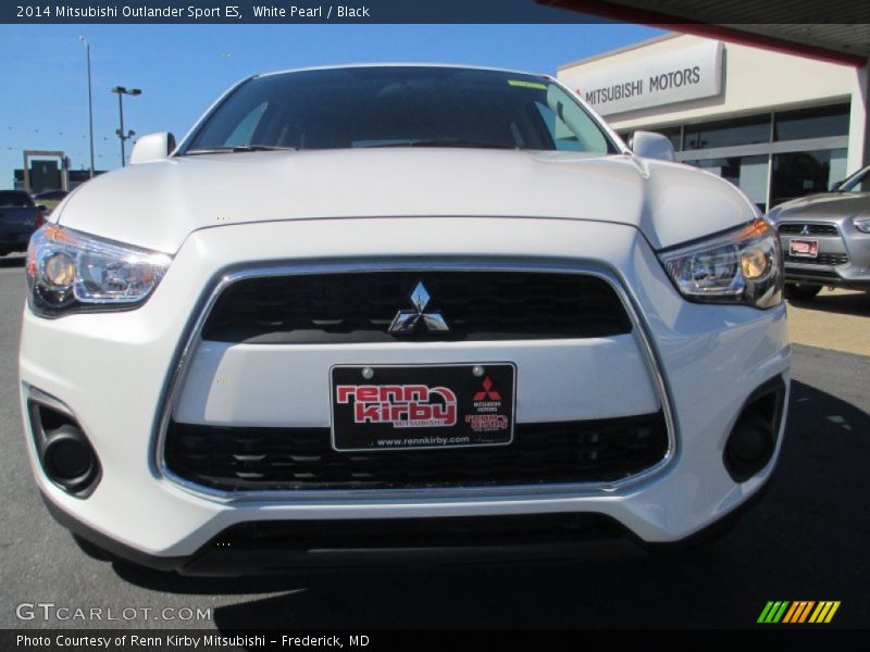 White Pearl / Black 2014 Mitsubishi Outlander Sport ES