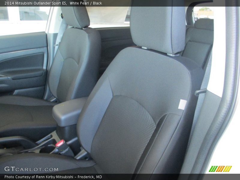White Pearl / Black 2014 Mitsubishi Outlander Sport ES