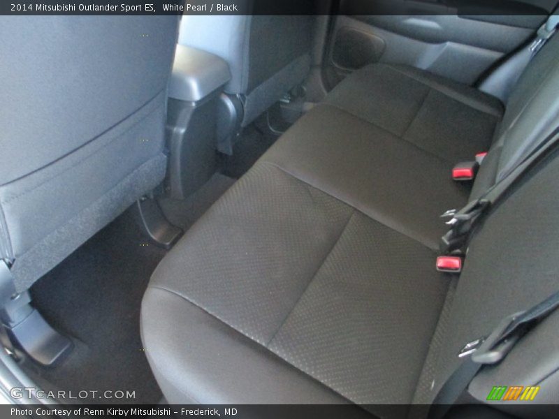 White Pearl / Black 2014 Mitsubishi Outlander Sport ES
