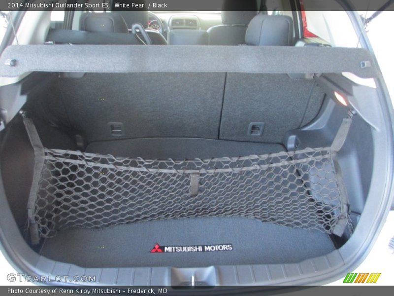 White Pearl / Black 2014 Mitsubishi Outlander Sport ES