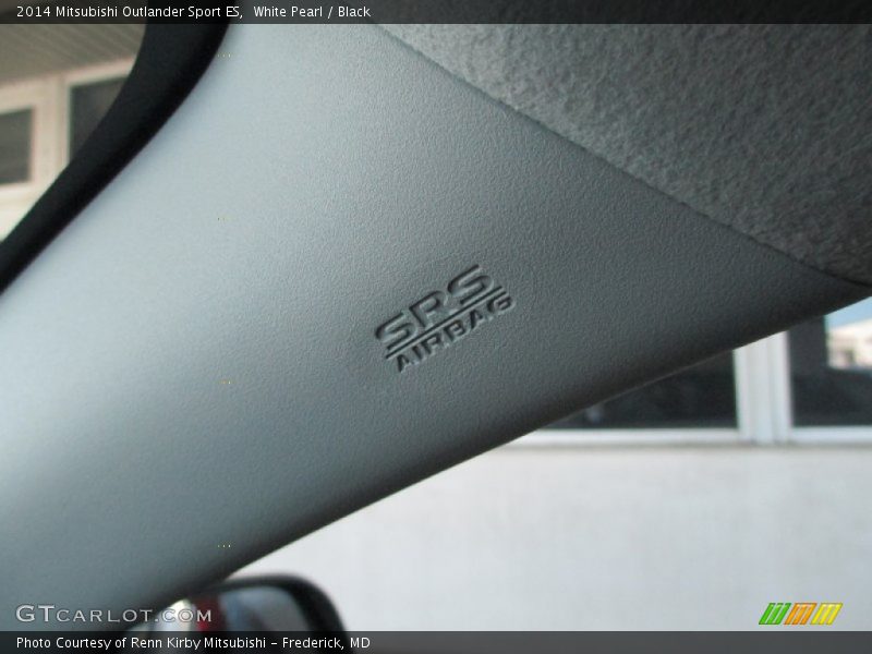 White Pearl / Black 2014 Mitsubishi Outlander Sport ES