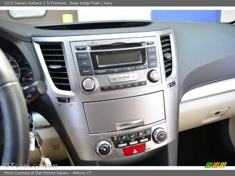 Deep Indigo Pearl / Ivory 2013 Subaru Outback 2.5i Premium