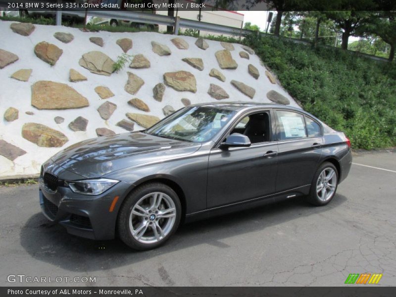 Front 3/4 View of 2014 3 Series 335i xDrive Sedan