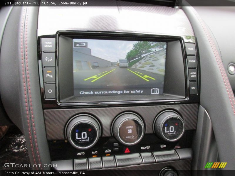 Controls of 2015 F-TYPE R Coupe