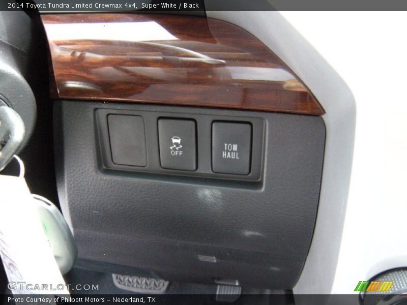 Super White / Black 2014 Toyota Tundra Limited Crewmax 4x4