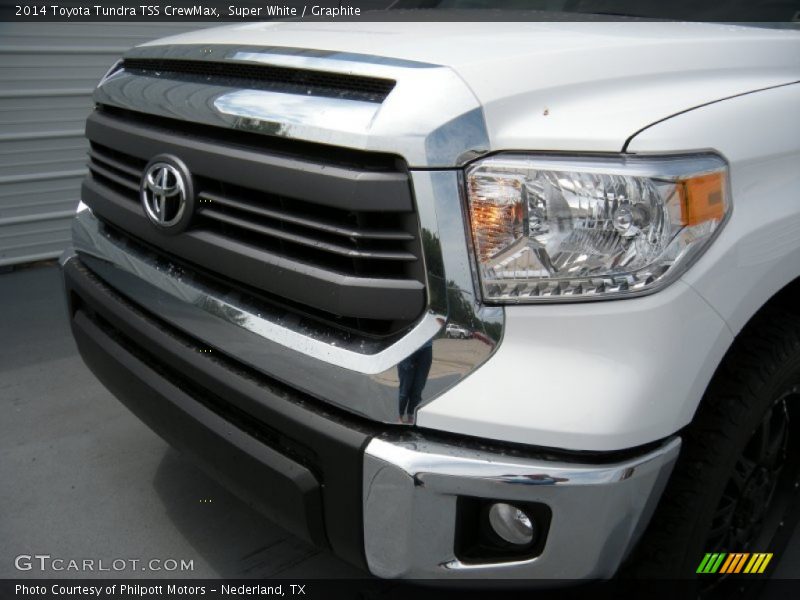 Super White / Graphite 2014 Toyota Tundra TSS CrewMax