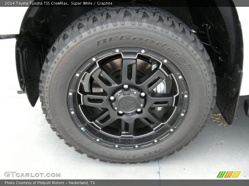 Super White / Graphite 2014 Toyota Tundra TSS CrewMax