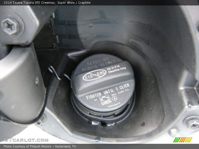 Super White / Graphite 2014 Toyota Tundra SR5 Crewmax