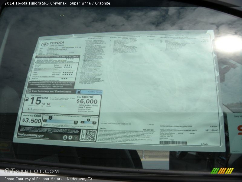 Super White / Graphite 2014 Toyota Tundra SR5 Crewmax