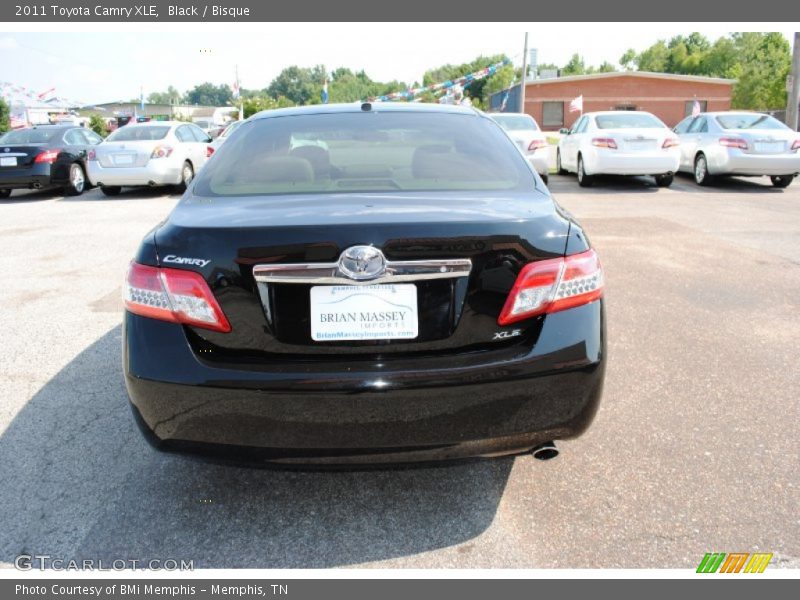 Black / Bisque 2011 Toyota Camry XLE