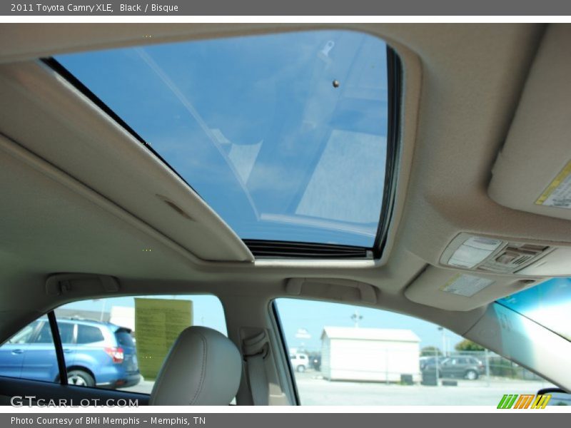 Black / Bisque 2011 Toyota Camry XLE