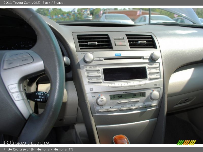 Black / Bisque 2011 Toyota Camry XLE