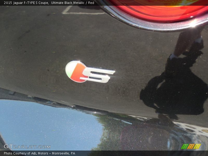 Ultimate Black Metallic / Red 2015 Jaguar F-TYPE S Coupe