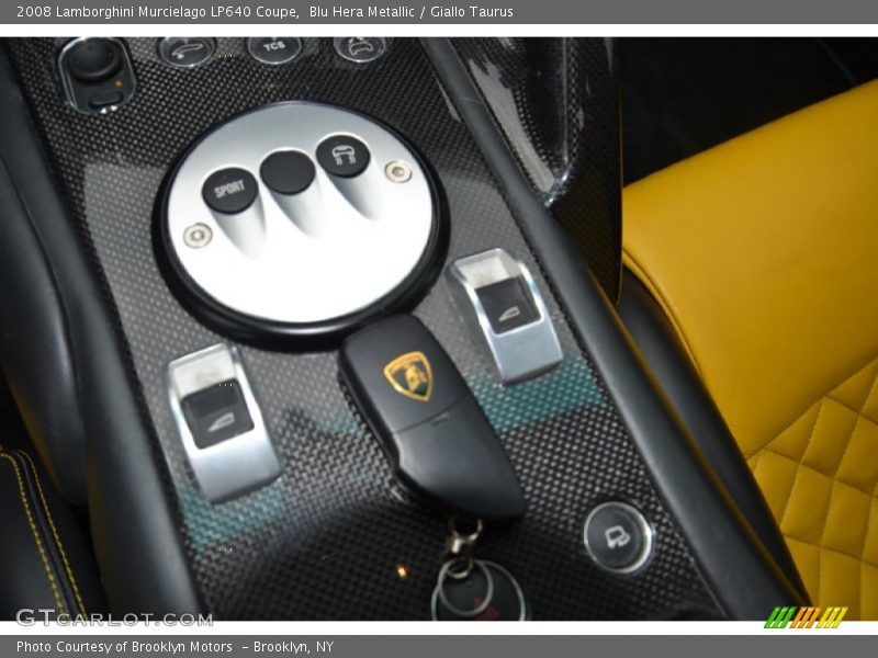 Controls of 2008 Murcielago LP640 Coupe