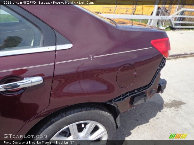 Bordeaux Reserve Metallic / Light Camel 2012 Lincoln MKZ FWD