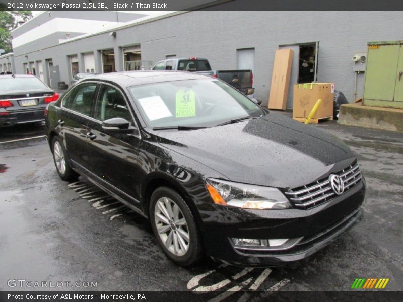 Black / Titan Black 2012 Volkswagen Passat 2.5L SEL