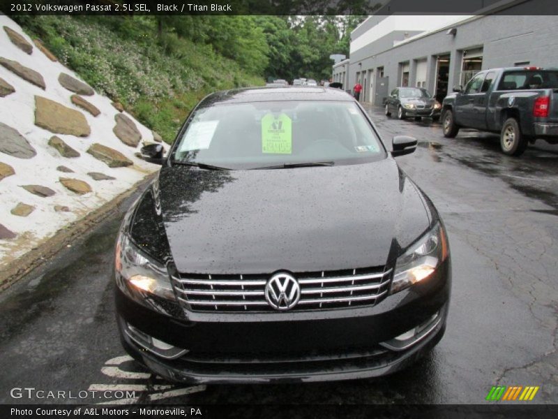 Black / Titan Black 2012 Volkswagen Passat 2.5L SEL