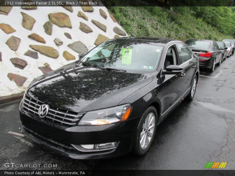 Black / Titan Black 2012 Volkswagen Passat 2.5L SEL