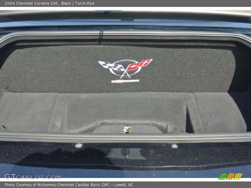 Black / Torch Red 2004 Chevrolet Corvette Z06