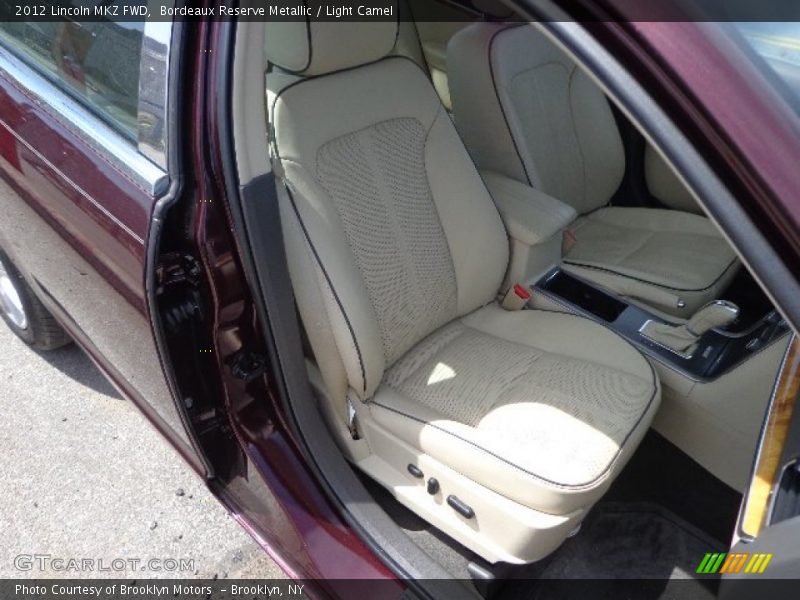 Bordeaux Reserve Metallic / Light Camel 2012 Lincoln MKZ FWD