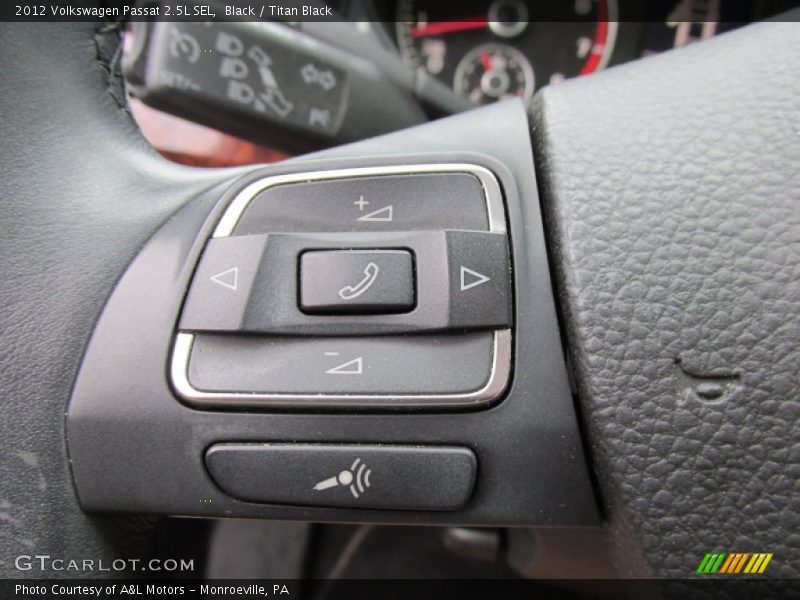 Black / Titan Black 2012 Volkswagen Passat 2.5L SEL