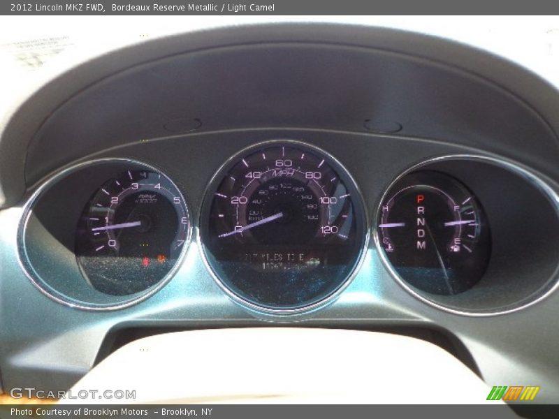 Bordeaux Reserve Metallic / Light Camel 2012 Lincoln MKZ FWD