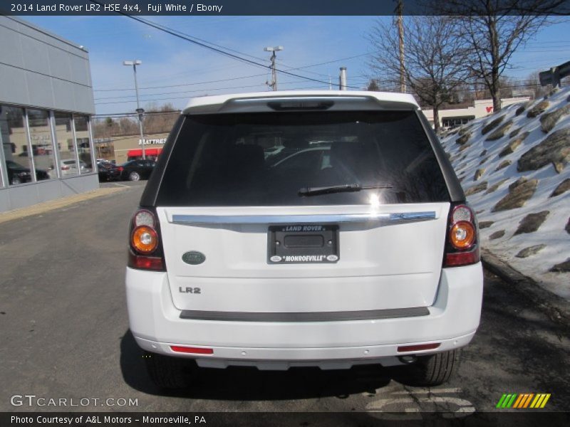 Fuji White / Ebony 2014 Land Rover LR2 HSE 4x4