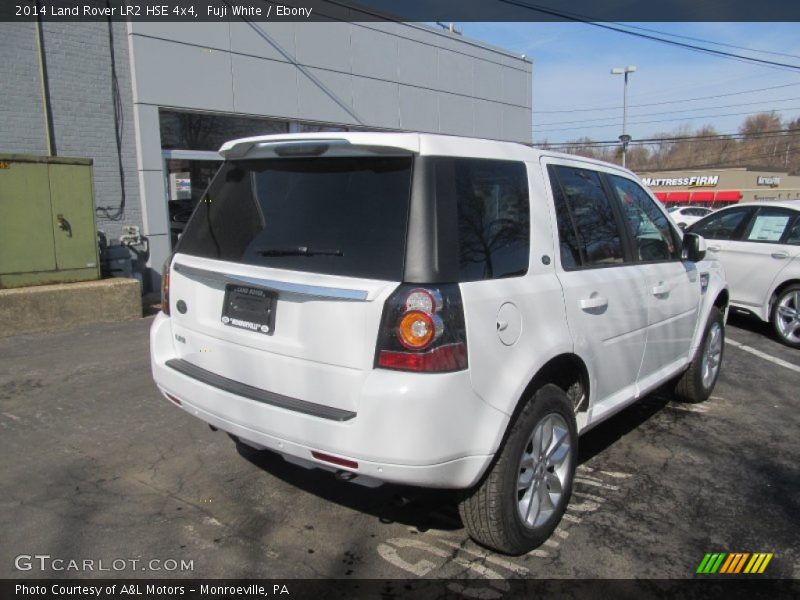 Fuji White / Ebony 2014 Land Rover LR2 HSE 4x4