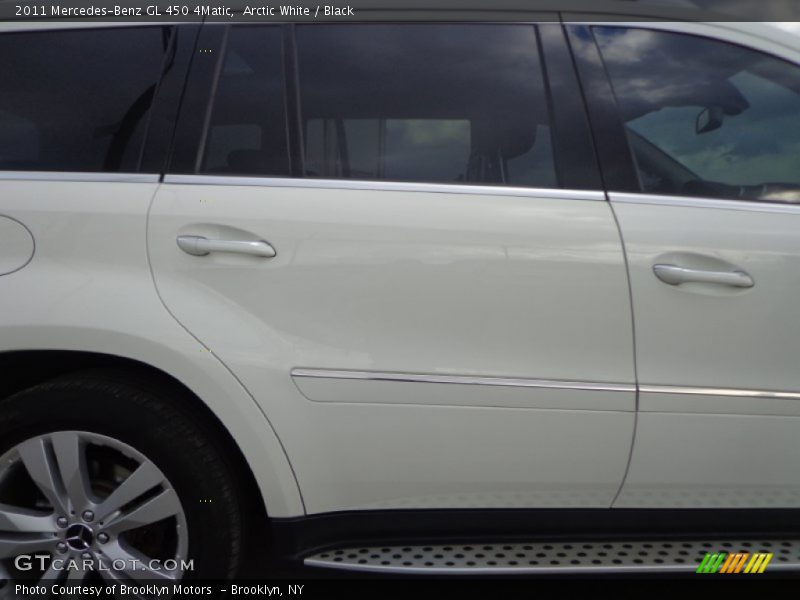 Arctic White / Black 2011 Mercedes-Benz GL 450 4Matic