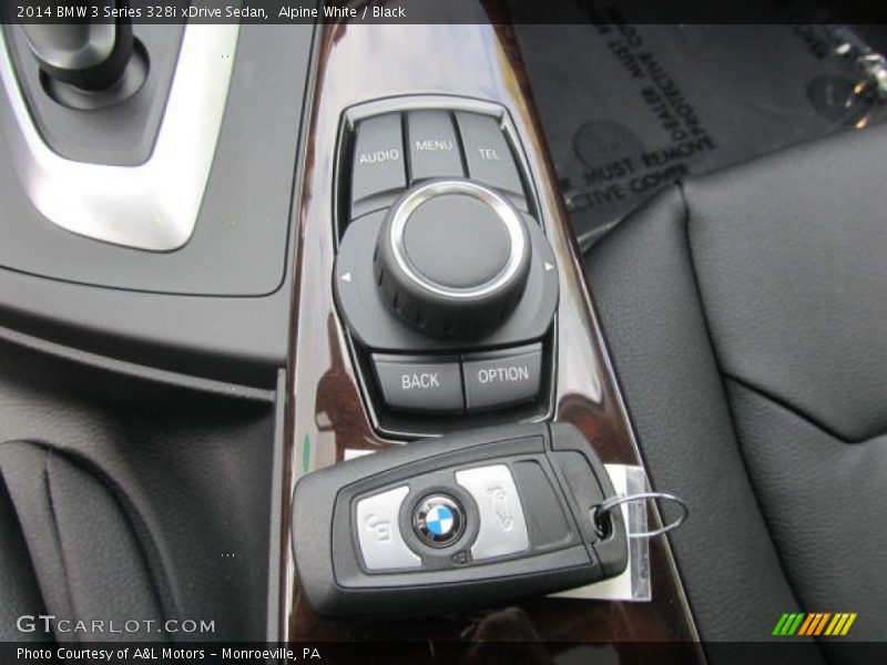Alpine White / Black 2014 BMW 3 Series 328i xDrive Sedan