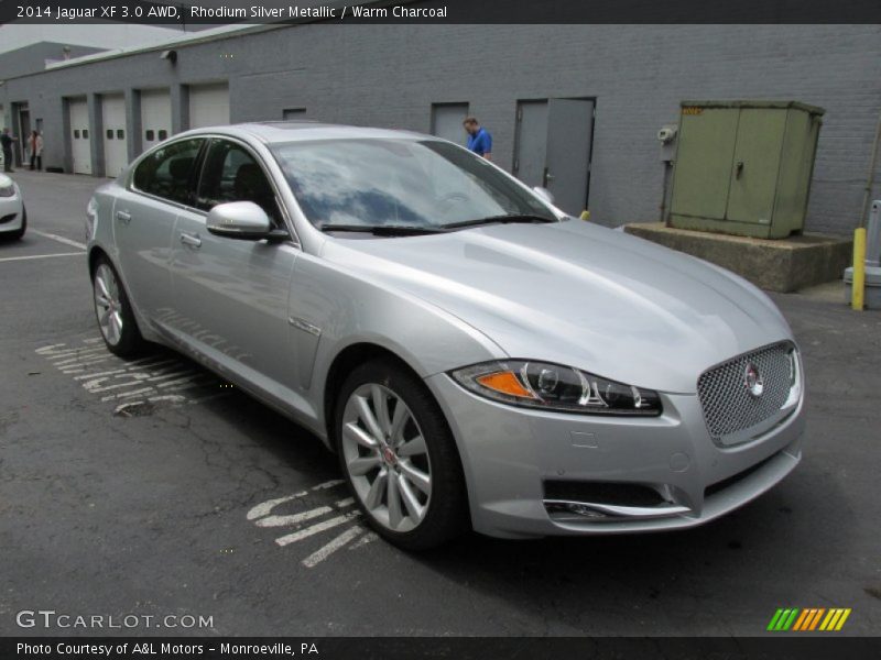 Front 3/4 View of 2014 XF 3.0 AWD