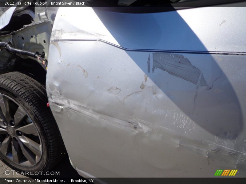 Bright Silver / Black 2012 Kia Forte Koup SX