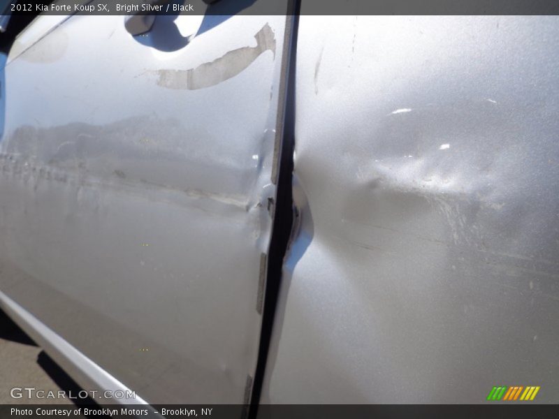 Bright Silver / Black 2012 Kia Forte Koup SX