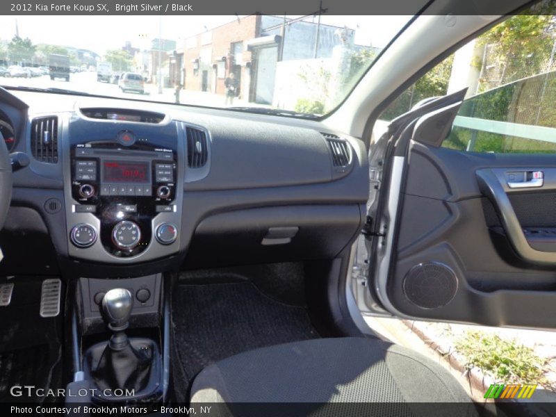 Bright Silver / Black 2012 Kia Forte Koup SX