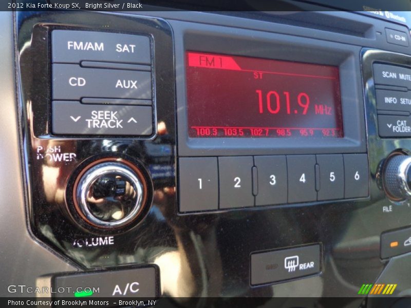 Bright Silver / Black 2012 Kia Forte Koup SX