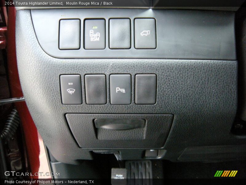 Moulin Rouge Mica / Black 2014 Toyota Highlander Limited