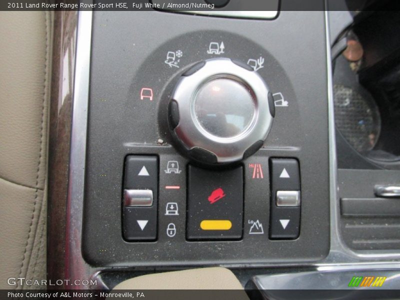 Fuji White / Almond/Nutmeg 2011 Land Rover Range Rover Sport HSE