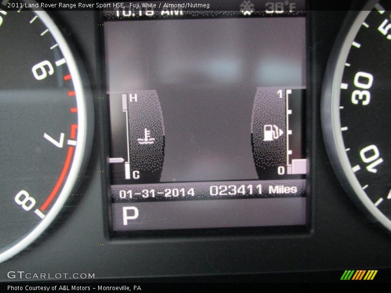Fuji White / Almond/Nutmeg 2011 Land Rover Range Rover Sport HSE