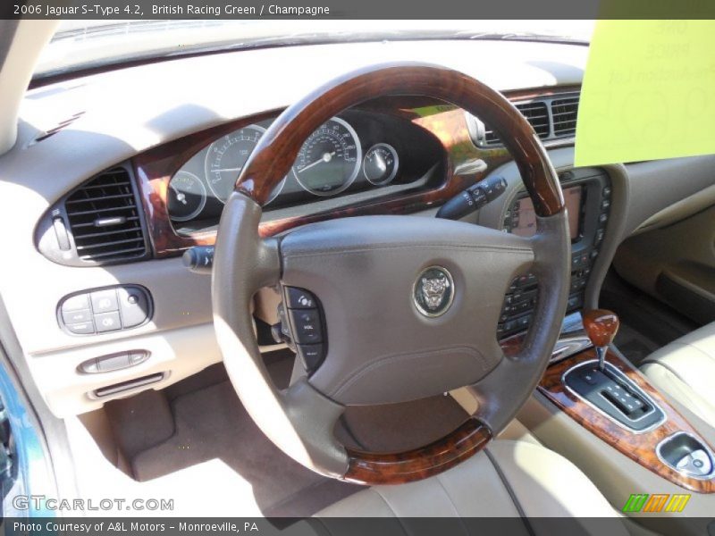 British Racing Green / Champagne 2006 Jaguar S-Type 4.2