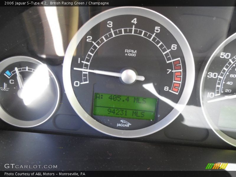 British Racing Green / Champagne 2006 Jaguar S-Type 4.2