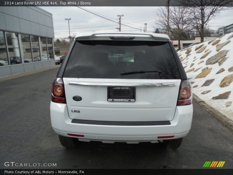 Fuji White / Ebony 2014 Land Rover LR2 HSE 4x4