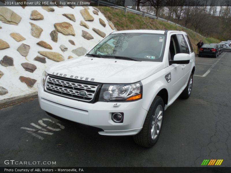 Fuji White / Ebony 2014 Land Rover LR2 HSE 4x4