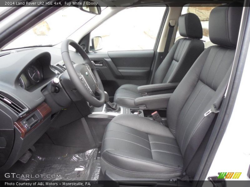 Fuji White / Ebony 2014 Land Rover LR2 HSE 4x4