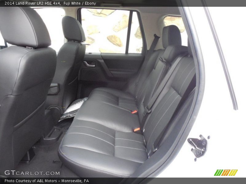 Fuji White / Ebony 2014 Land Rover LR2 HSE 4x4